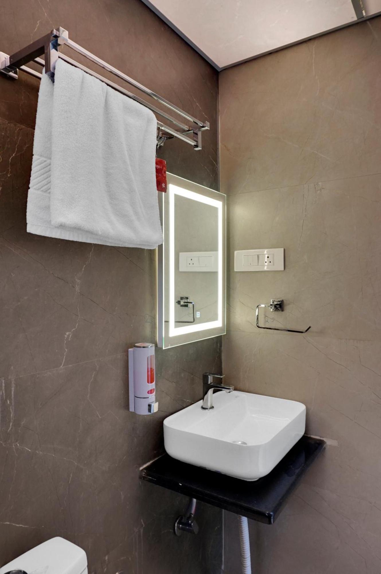 Hotel Sayba Executive Pune Esterno foto