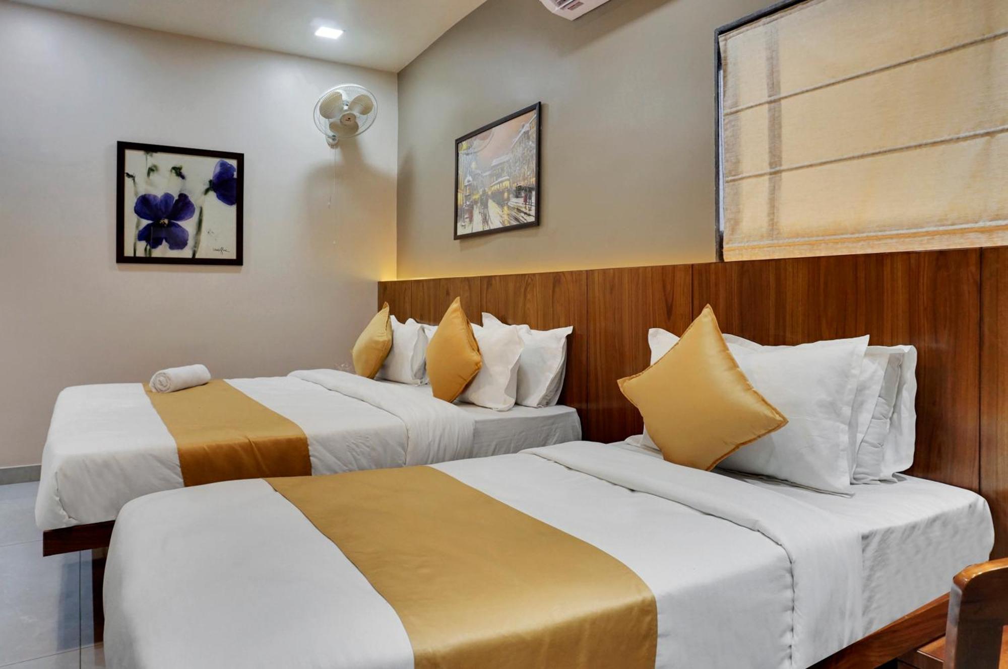 Hotel Sayba Executive Pune Esterno foto
