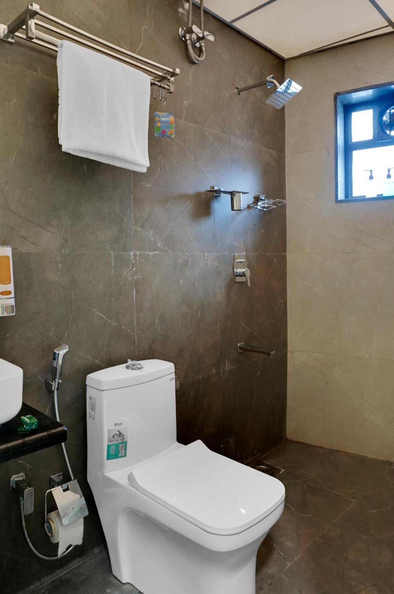 Hotel Sayba Executive Pune Esterno foto